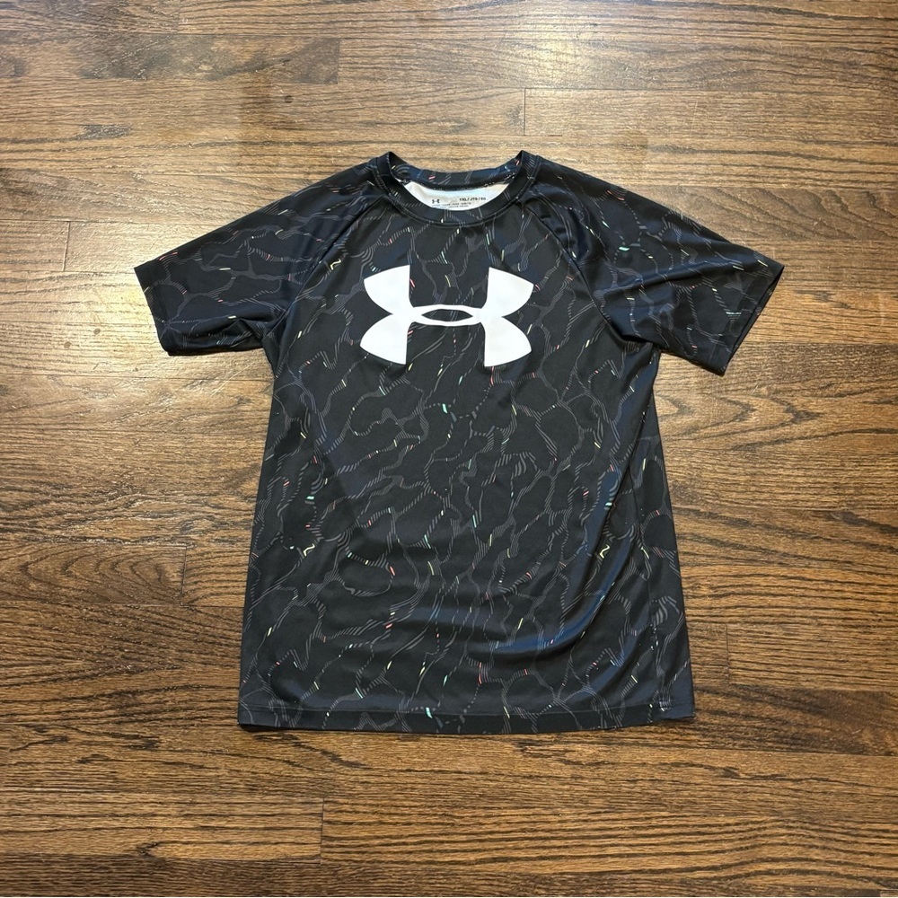 Under Armour Black and White HeatGear Shirt - Picture 6 of 6
